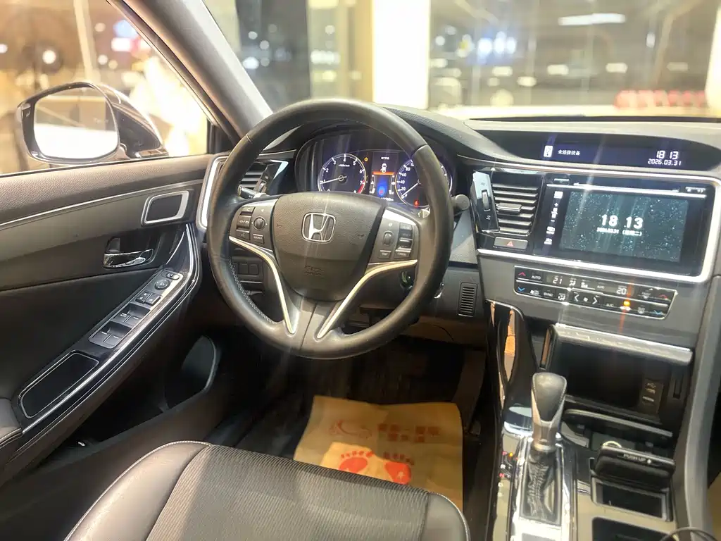 Honda Spirior — фото 8