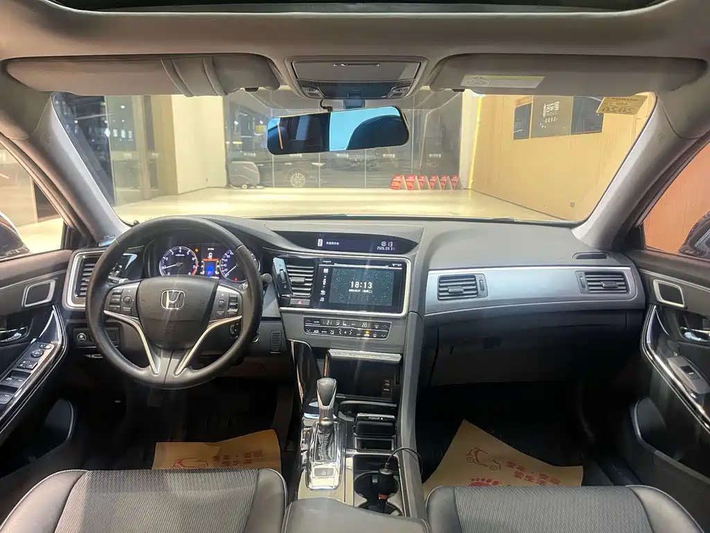 Honda Spirior — фото 10