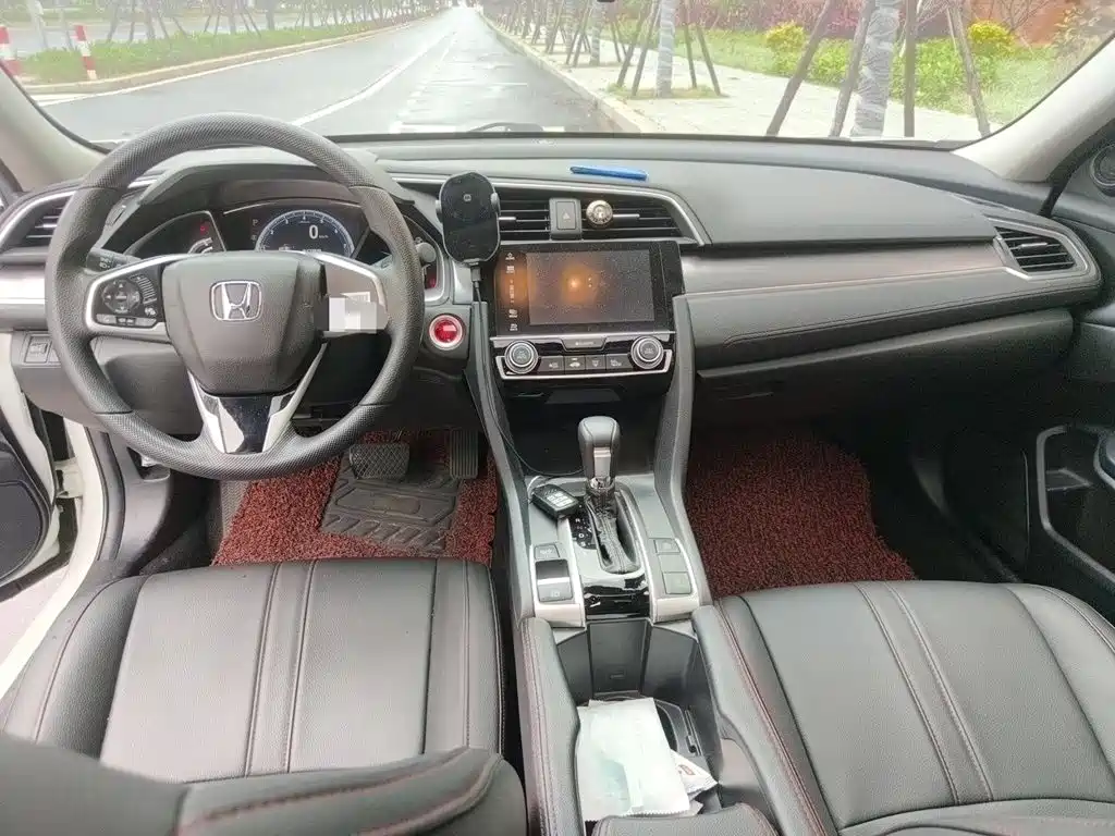 Honda Civic — фото 13