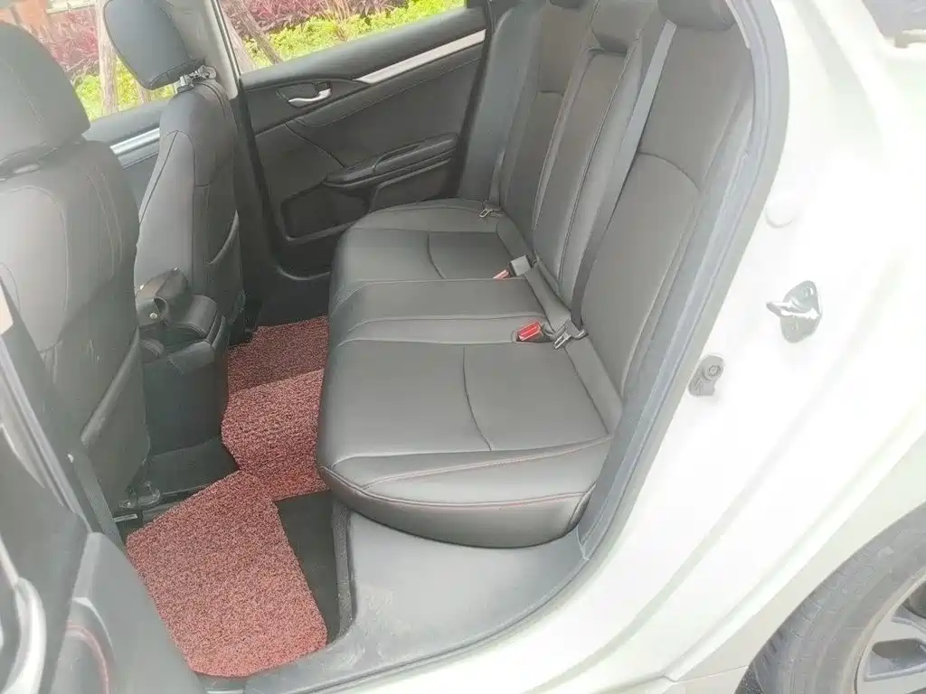 Honda Civic — фото 15