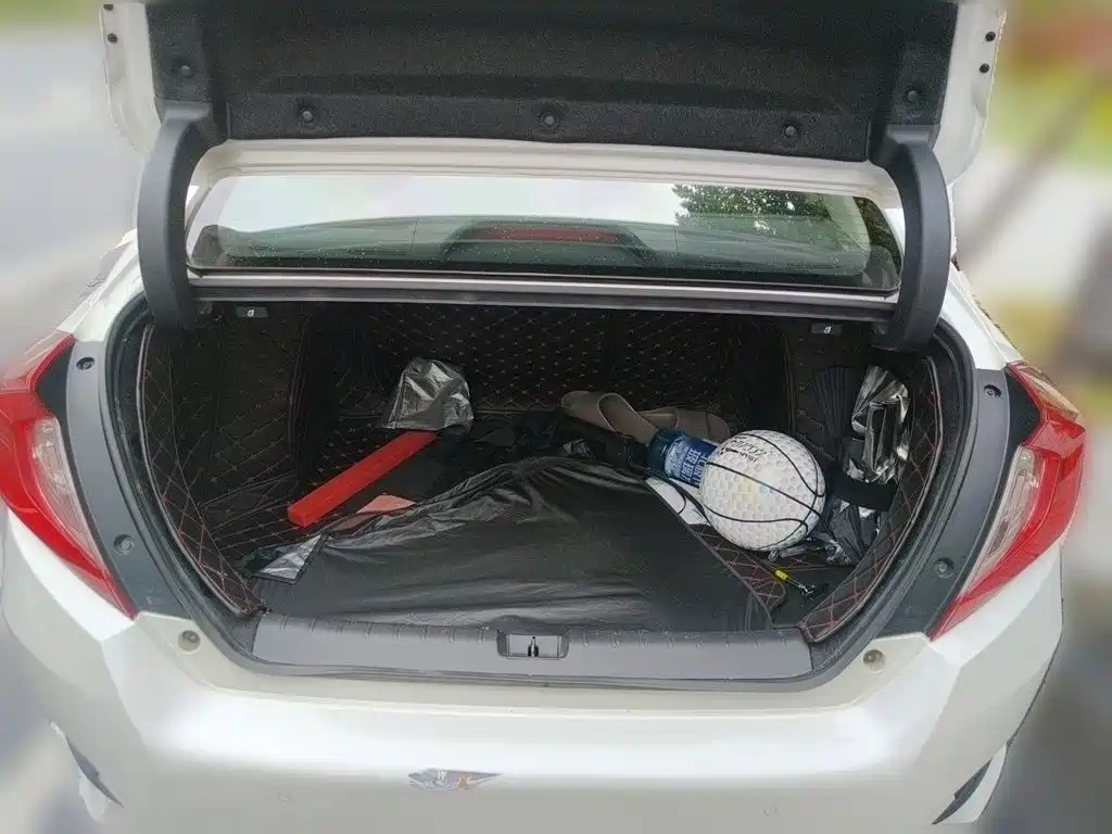 Honda Civic — фото 10