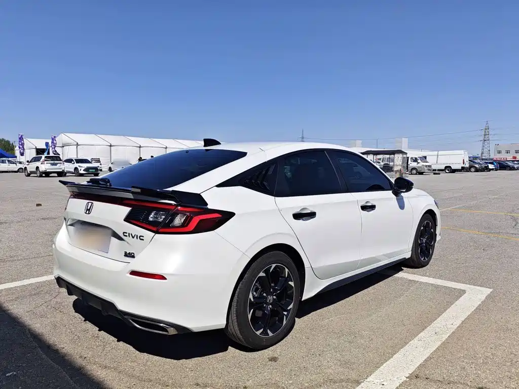 Honda Civic — фото 5