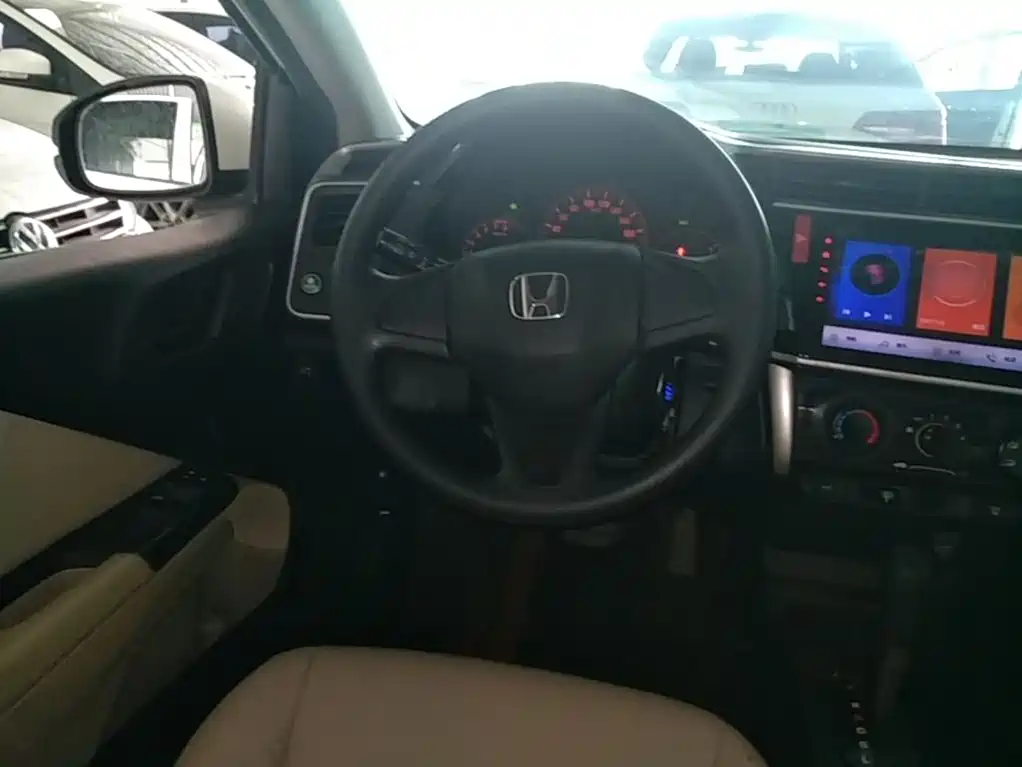 Honda City — фото 11