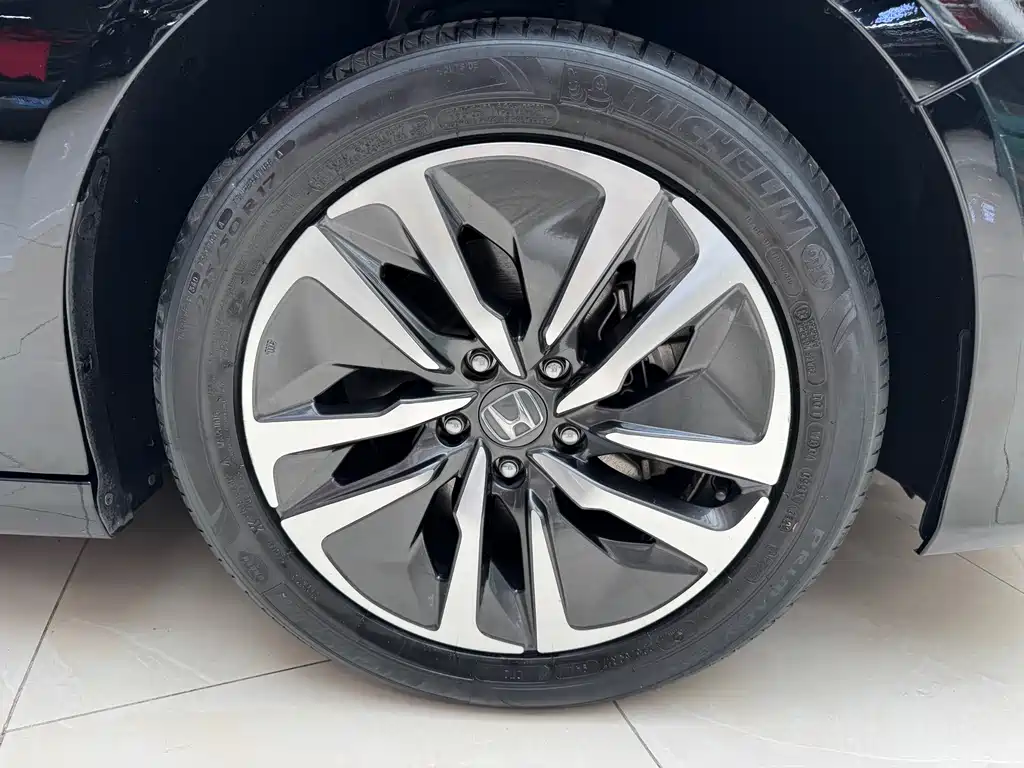 Honda Accord — фото 13