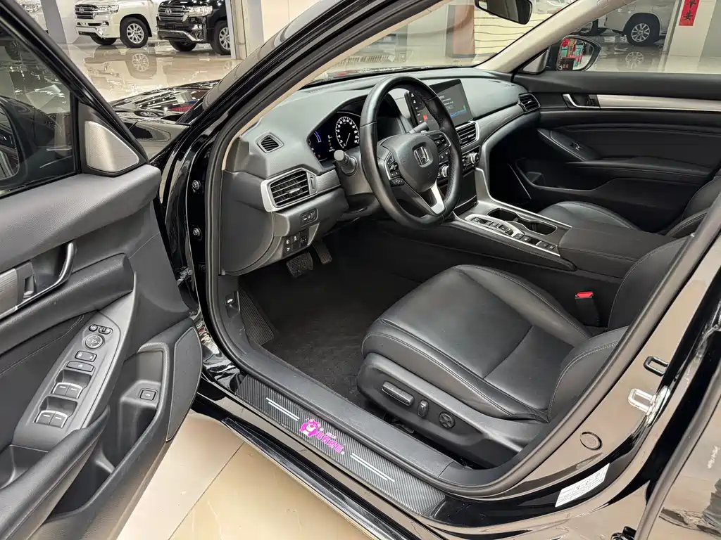 Honda Accord — фото 4