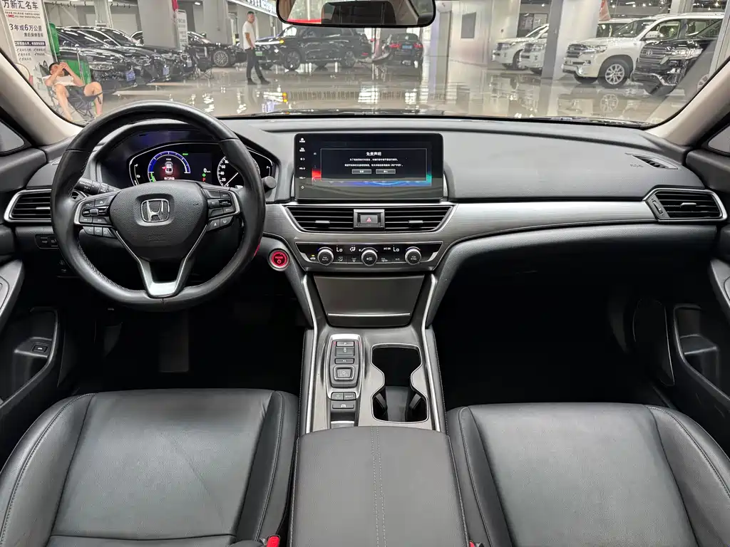 Honda Accord — фото 6