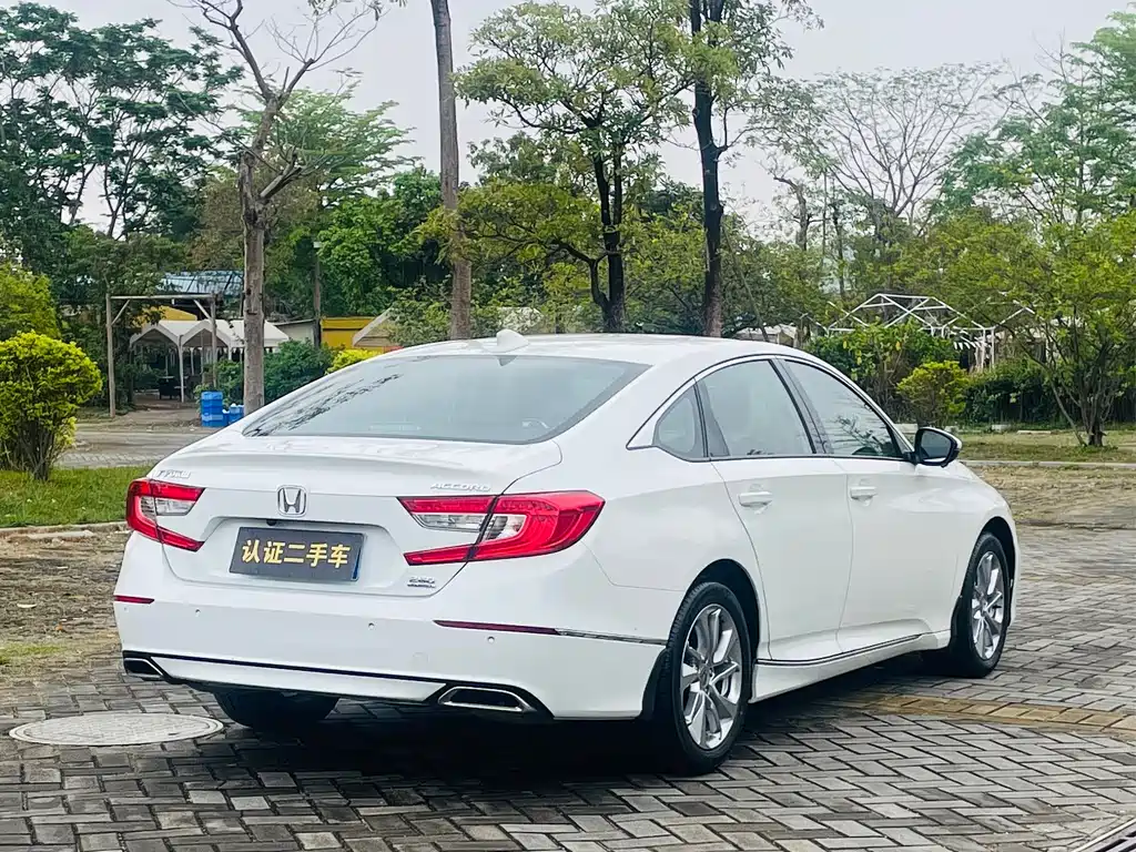 Honda Accord — фото 4