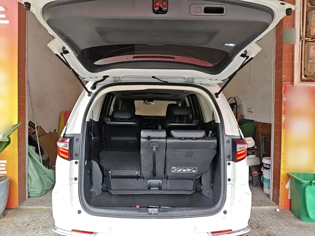 Honda Odyssey — фото 15
