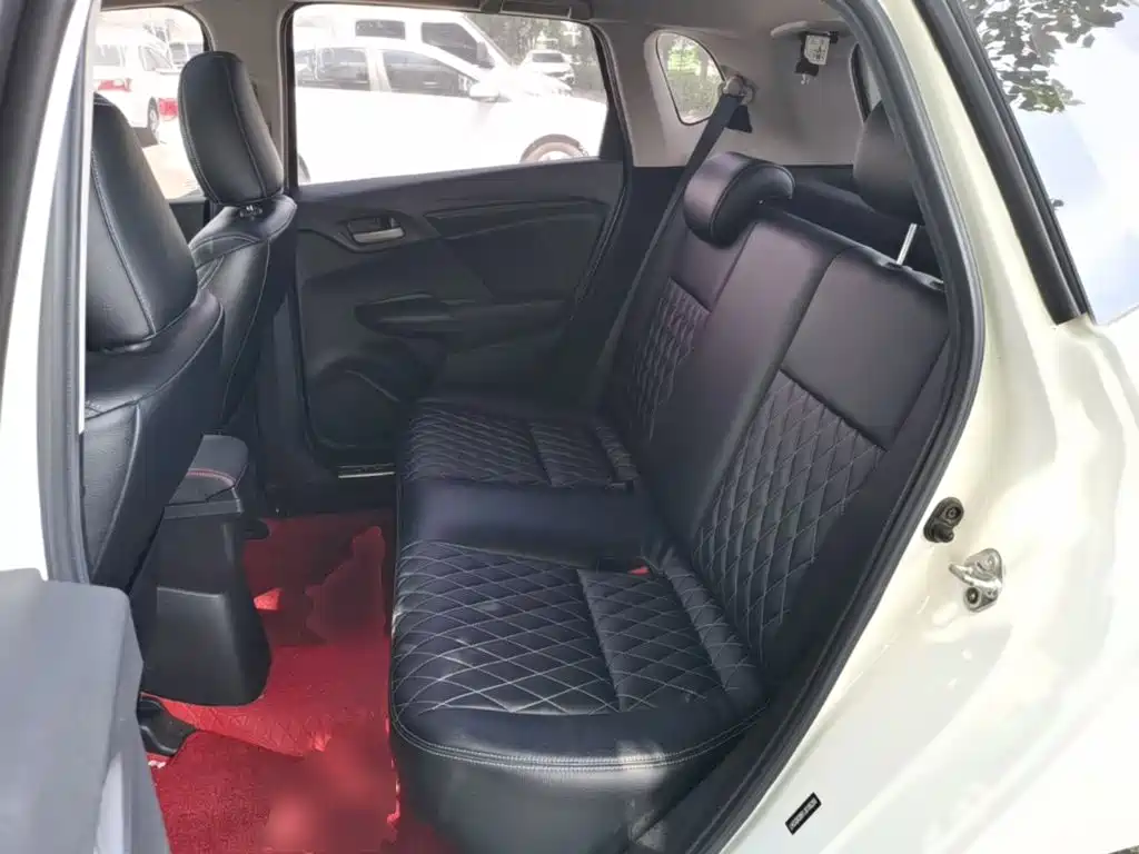 Honda Fit — фото 17