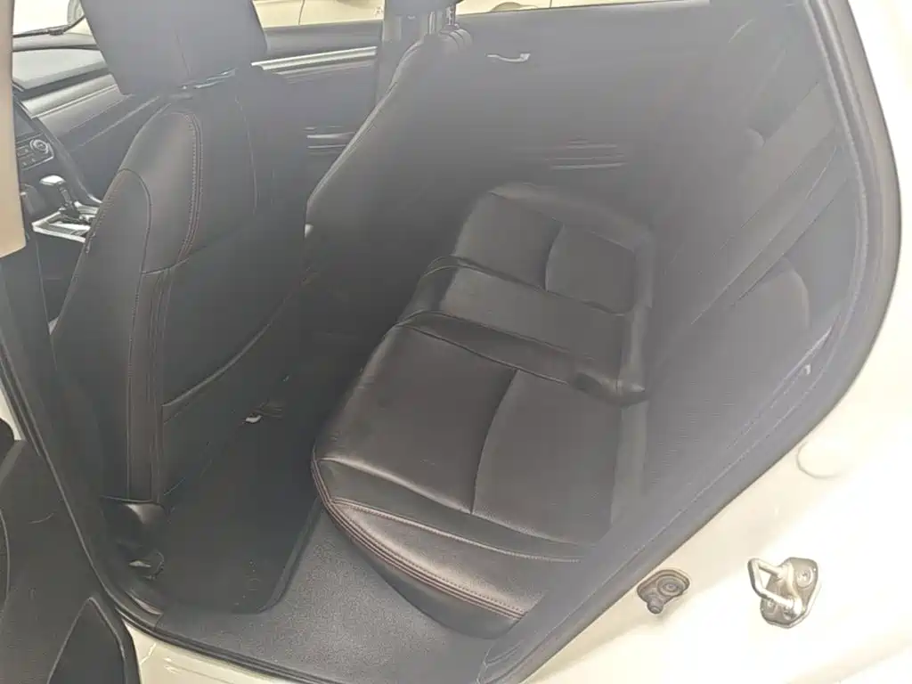 Honda Civic — фото 17