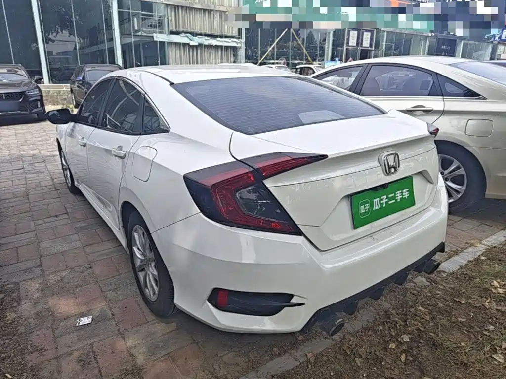 Honda Civic — фото 5
