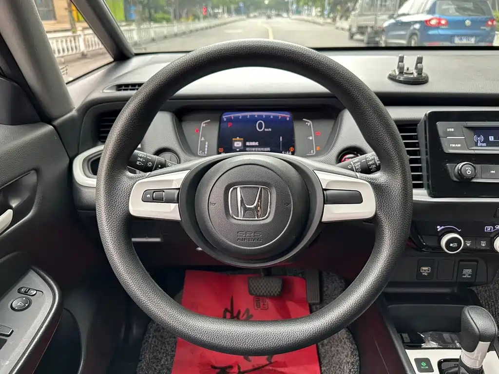 Honda Fit — фото 11