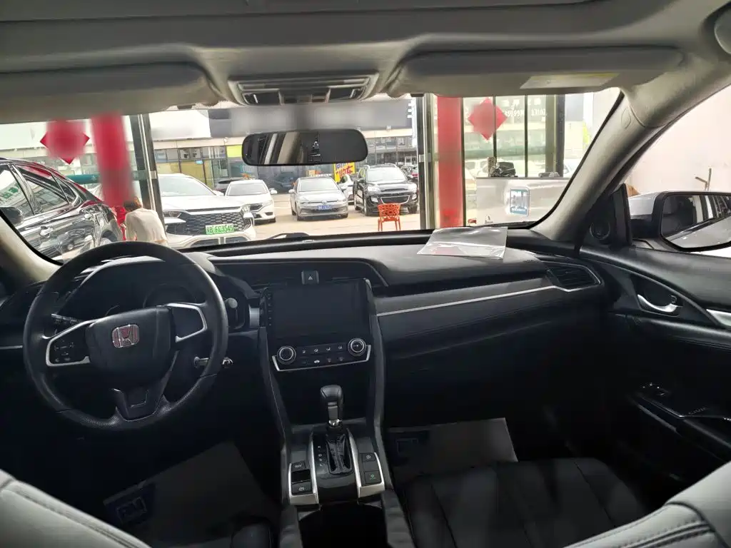 Honda Civic — фото 8