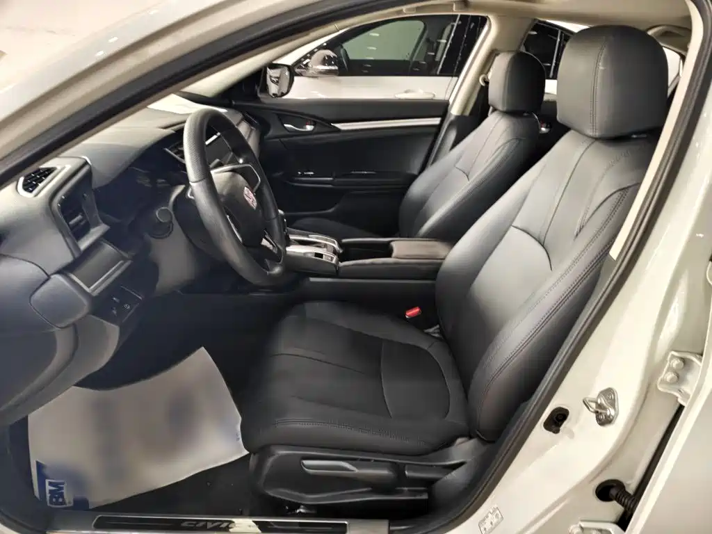 Honda Civic — фото 10