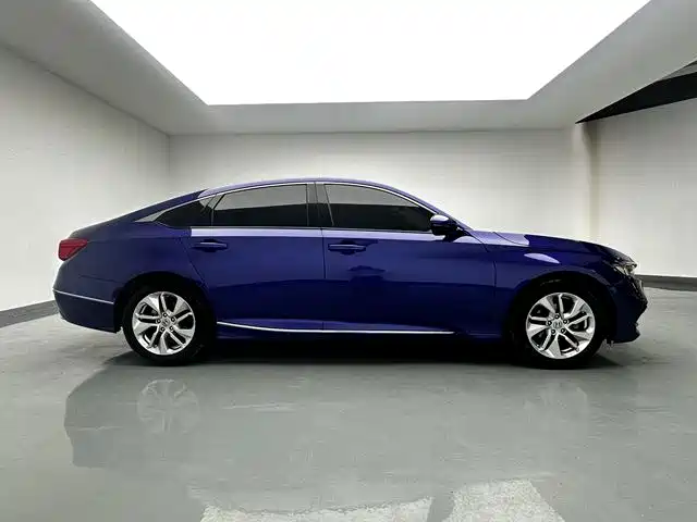 Honda Accord — фото 11
