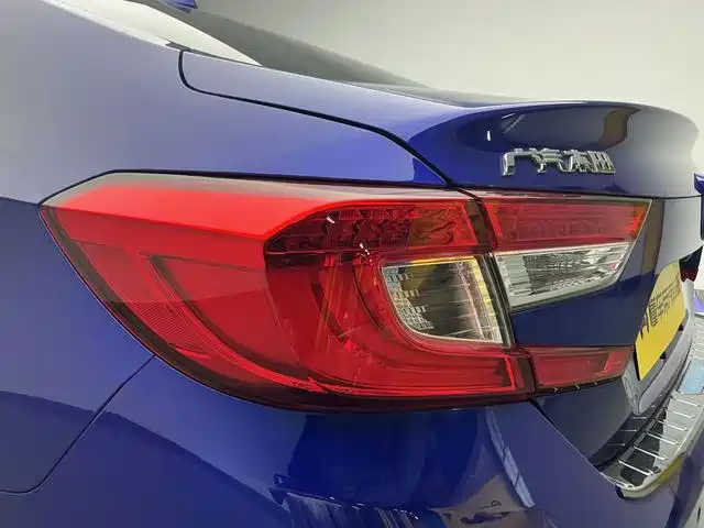 Honda Accord — фото 17