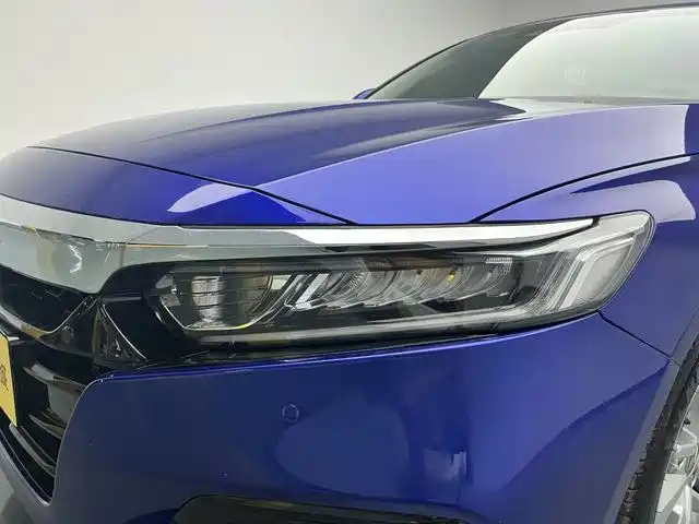 Honda Accord — фото 20