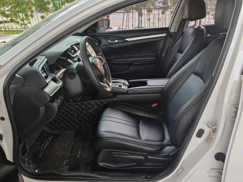 Honda Civic — фото 6