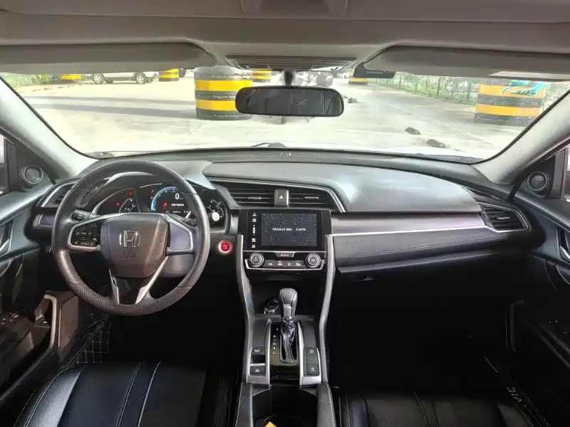 Honda Civic — фото 8
