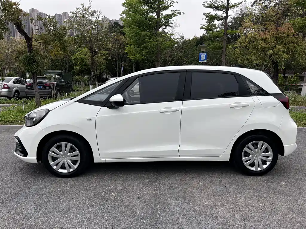 Honda Fit — фото 16
