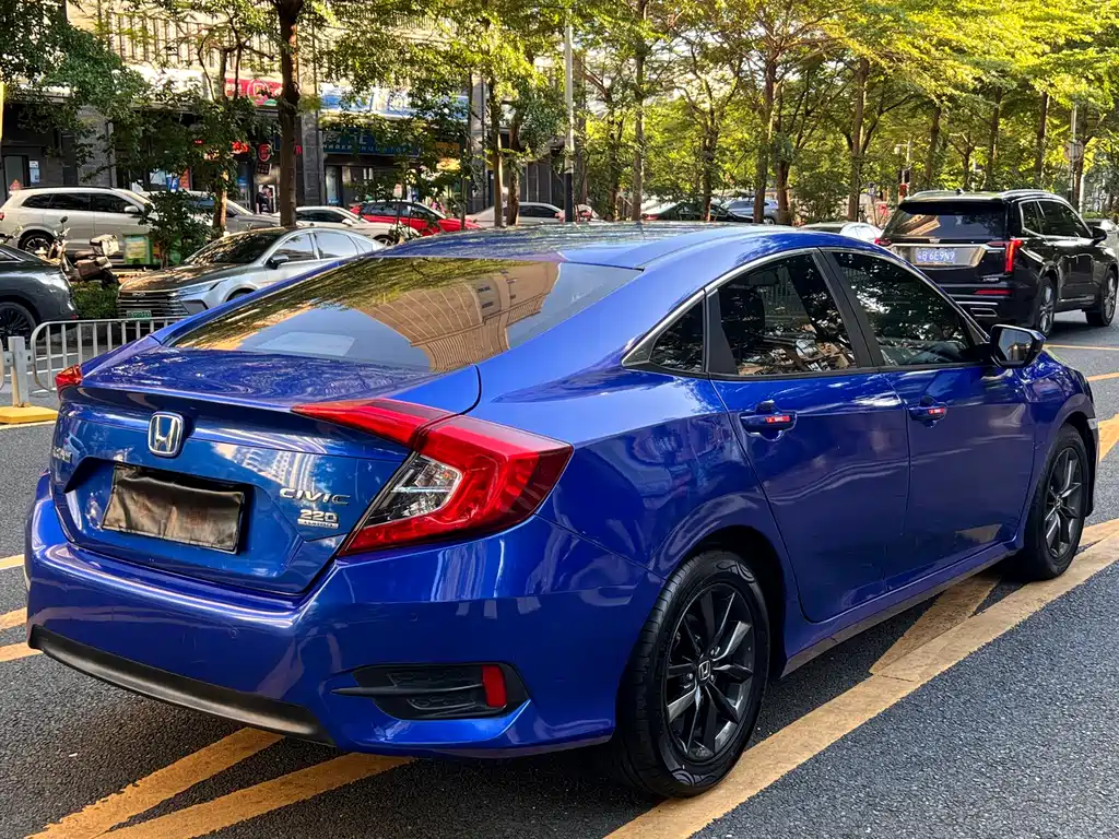 Honda Civic — фото 17