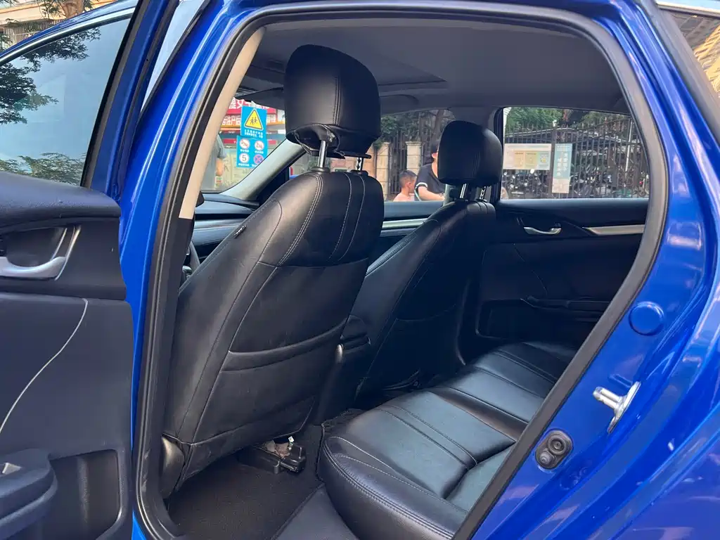 Honda Civic — фото 9