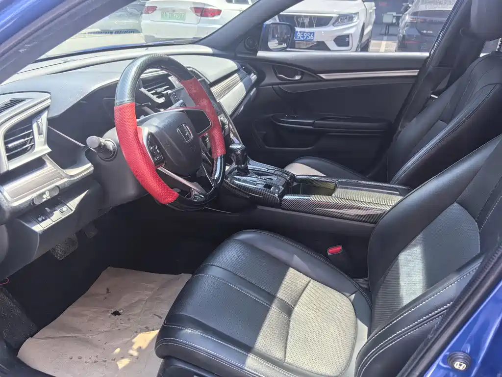 Honda Civic — фото 11