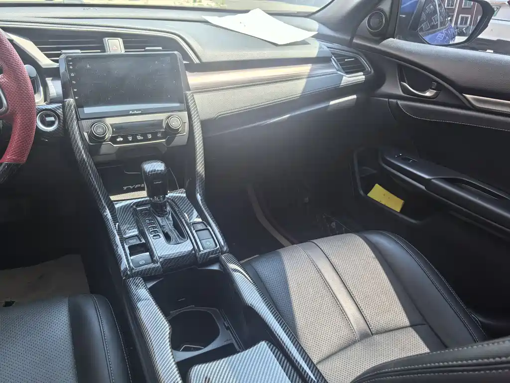 Honda Civic — фото 10