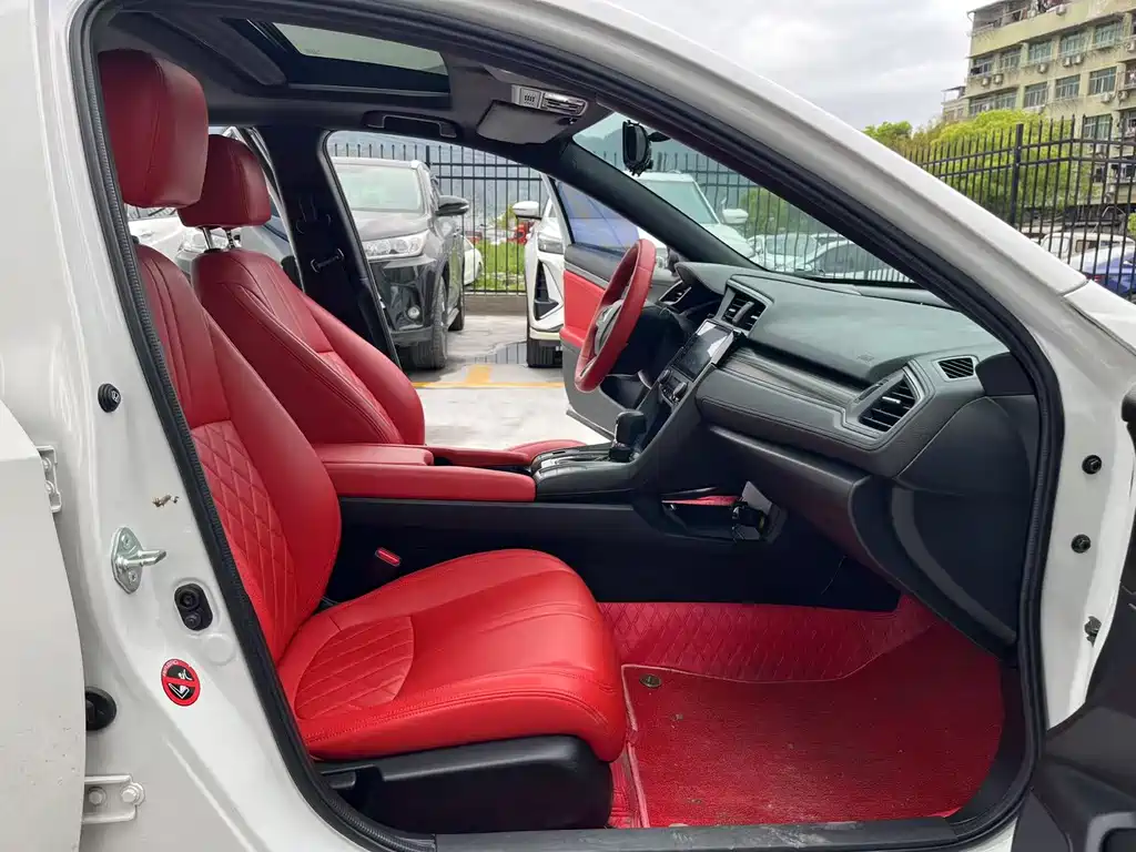 Honda Civic — фото 13