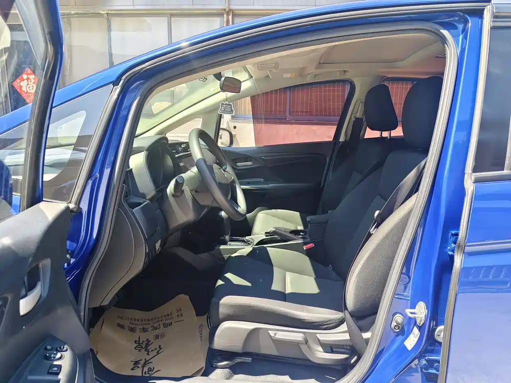 Honda Fit — фото 4