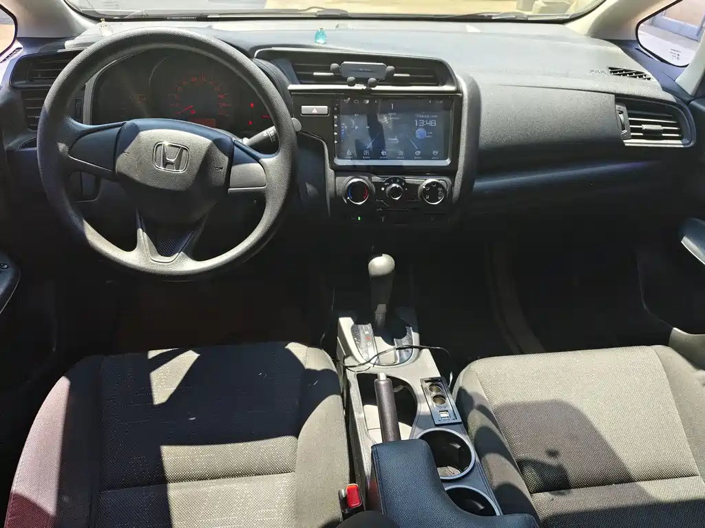 Honda Fit — фото 5