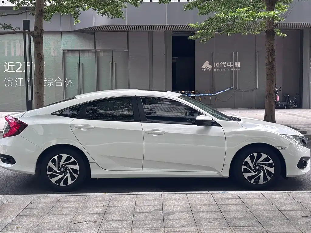 Honda Civic — фото 6