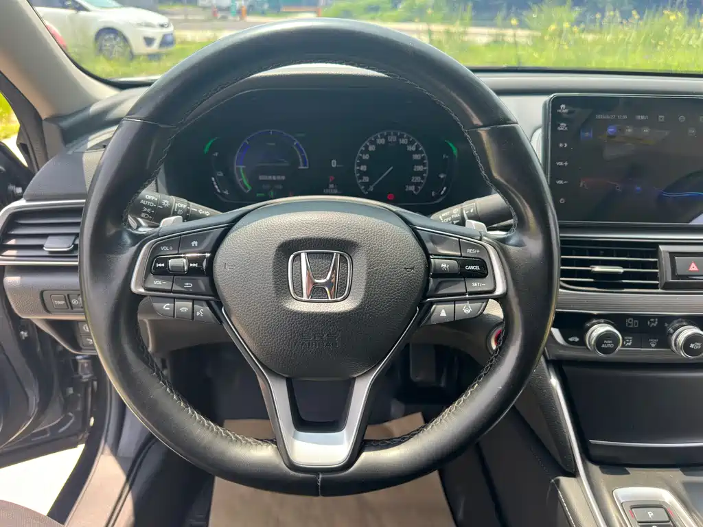Honda Accord — фото 14