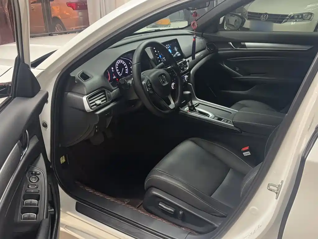 Honda Inspire — фото 10