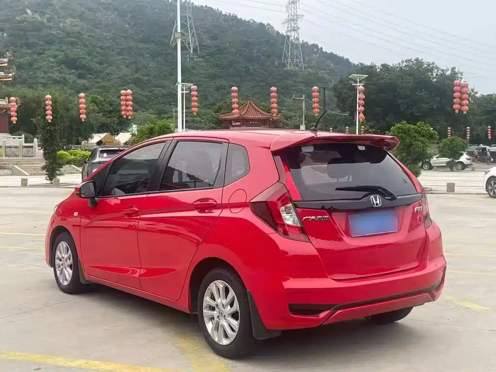 Honda Fit — фото 5