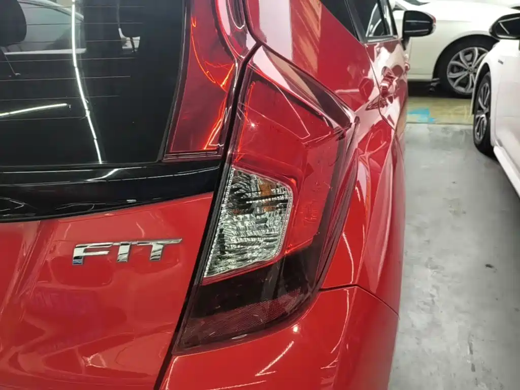 Honda Fit — фото 8