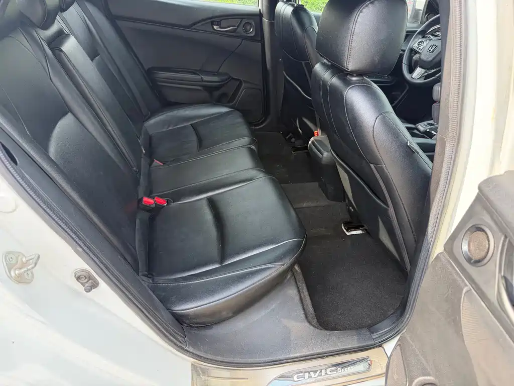 Honda Civic — фото 10