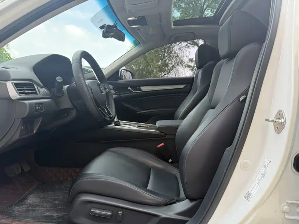 Honda Accord — фото 13