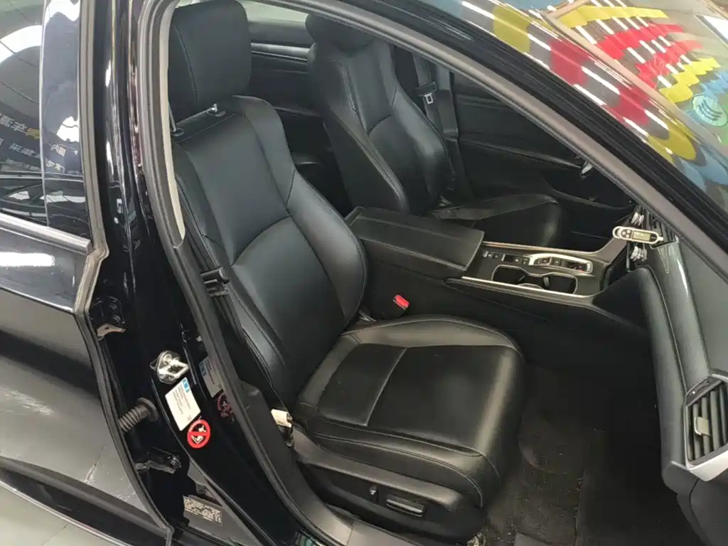 Honda Accord — фото 25