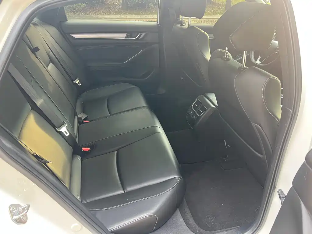 Honda Inspire — фото 14