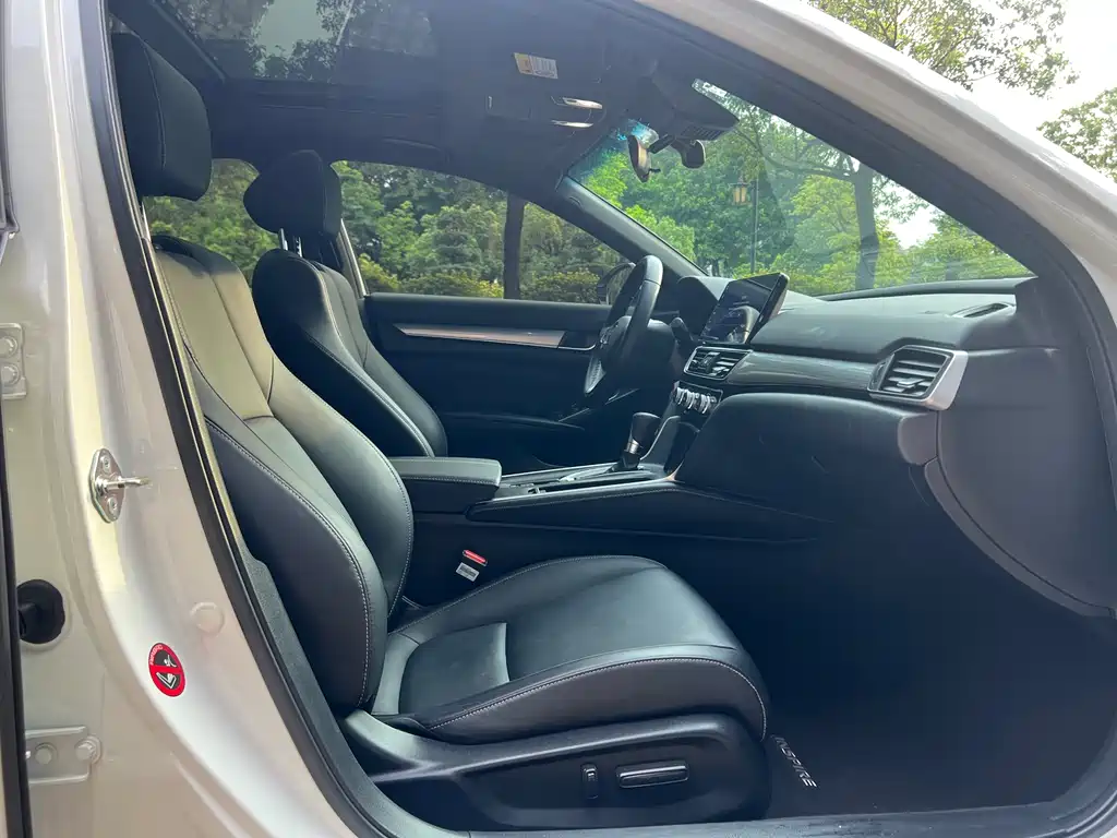 Honda Inspire — фото 15