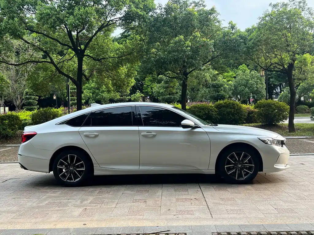 Honda Inspire — фото 4