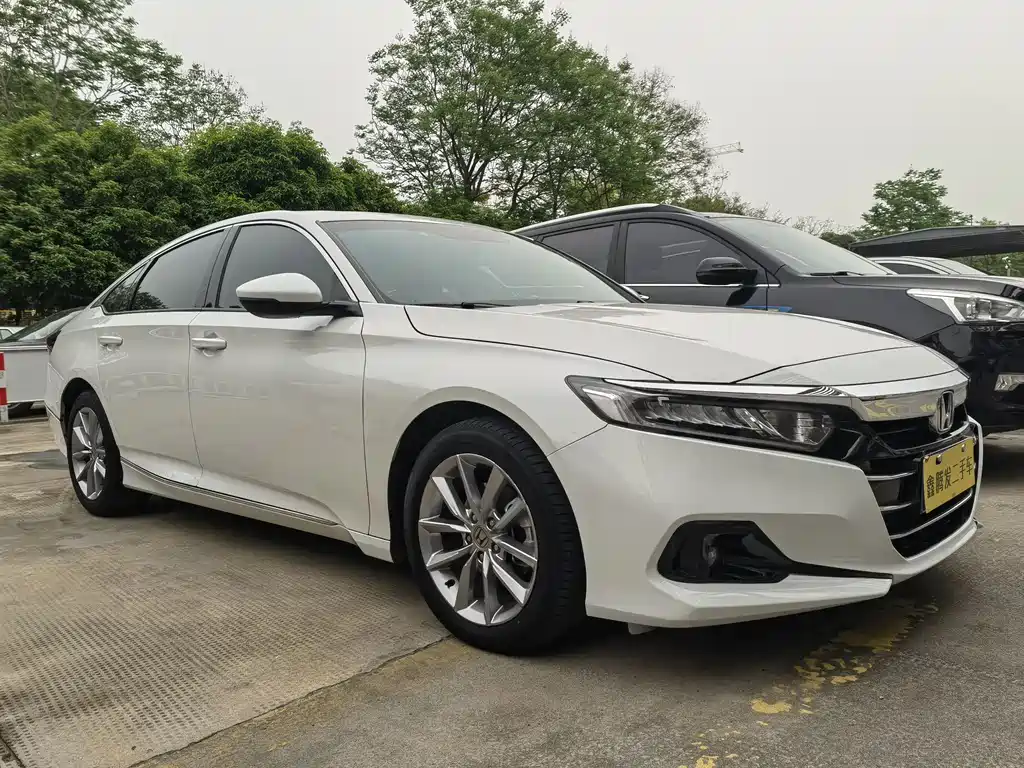 Honda Accord — фото 3