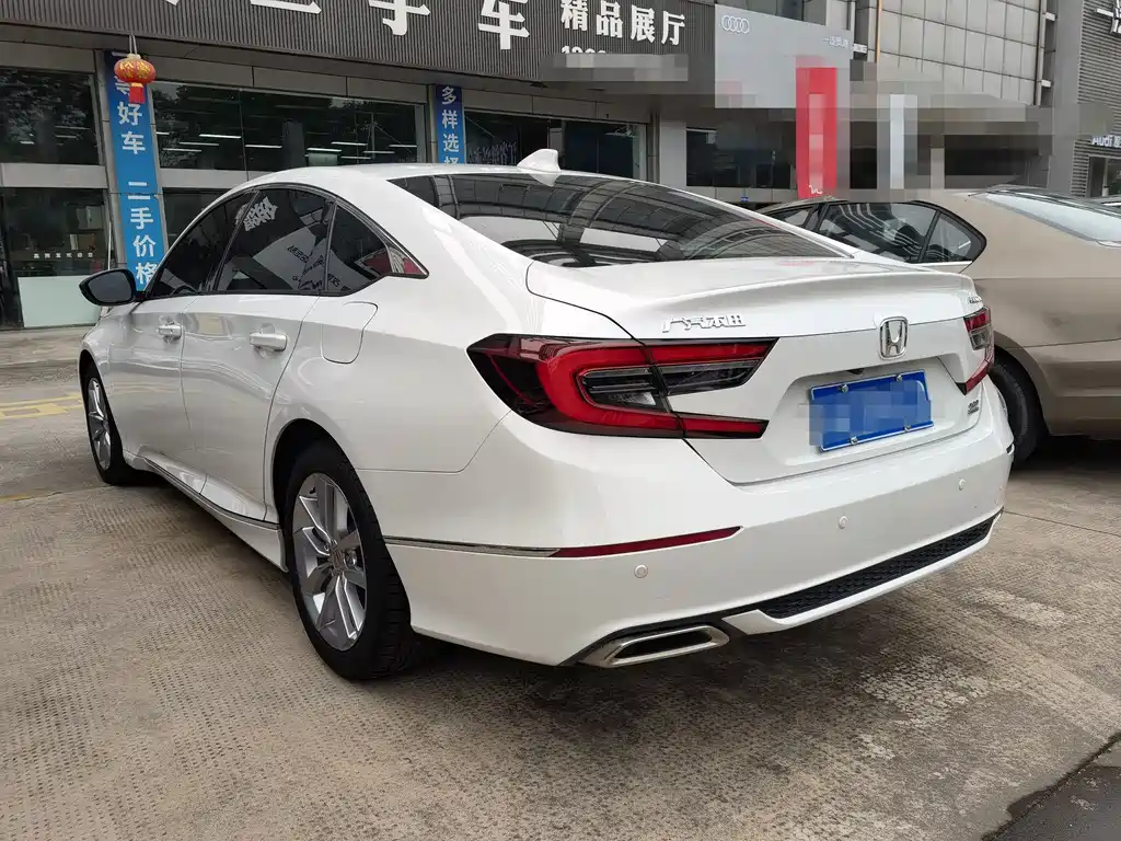 Honda Accord — фото 6