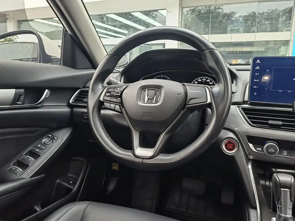 Honda Accord — фото 10
