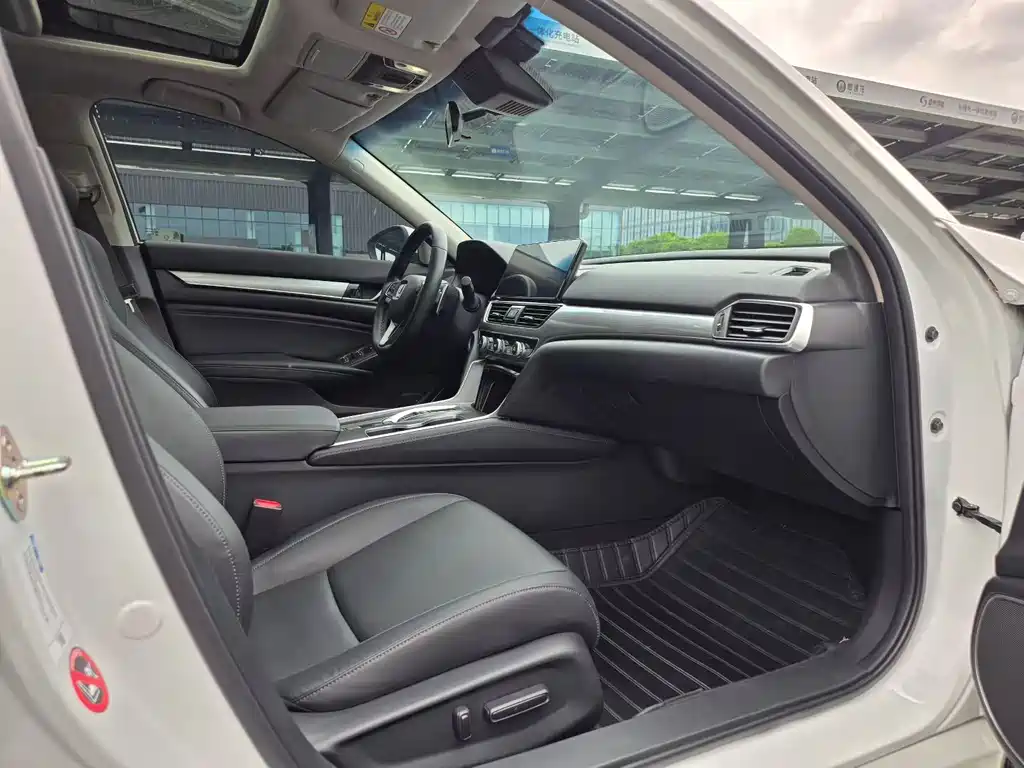 Honda Accord — фото 5