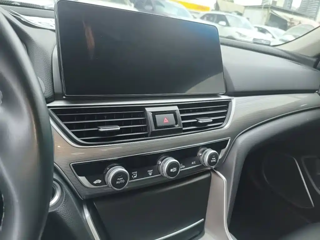Honda Accord — фото 13