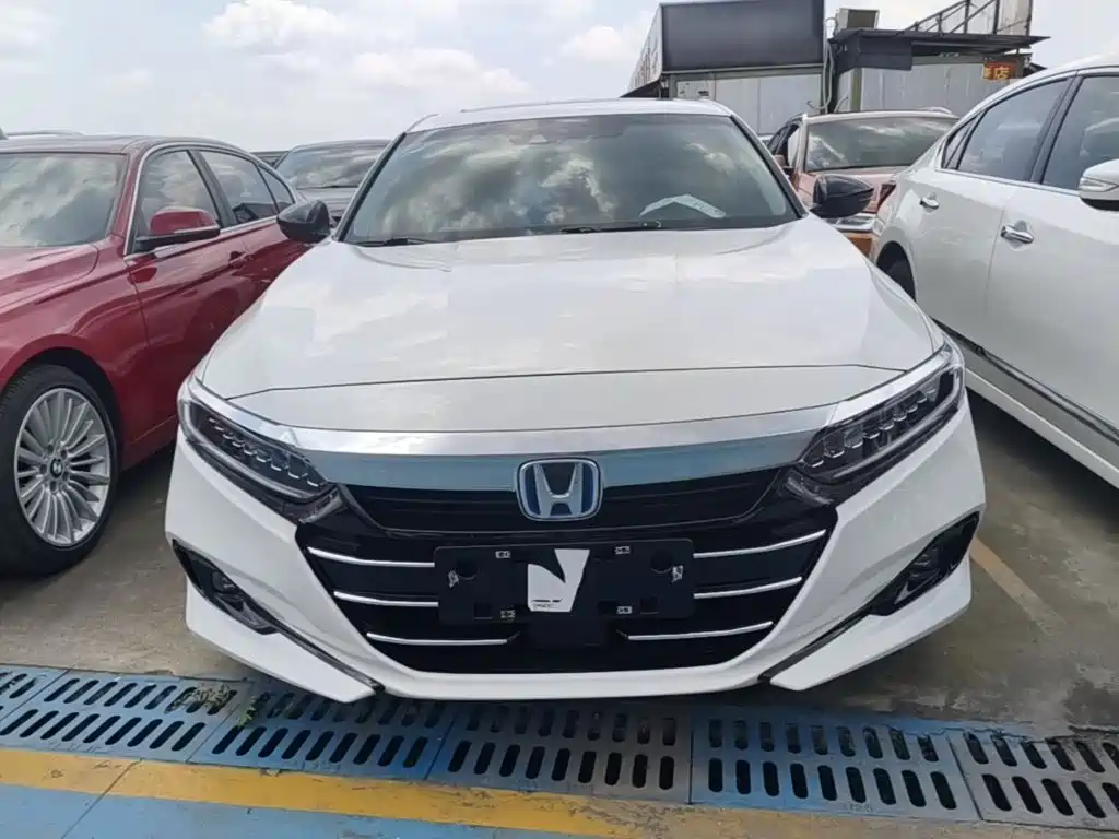 Honda Accord — фото 3