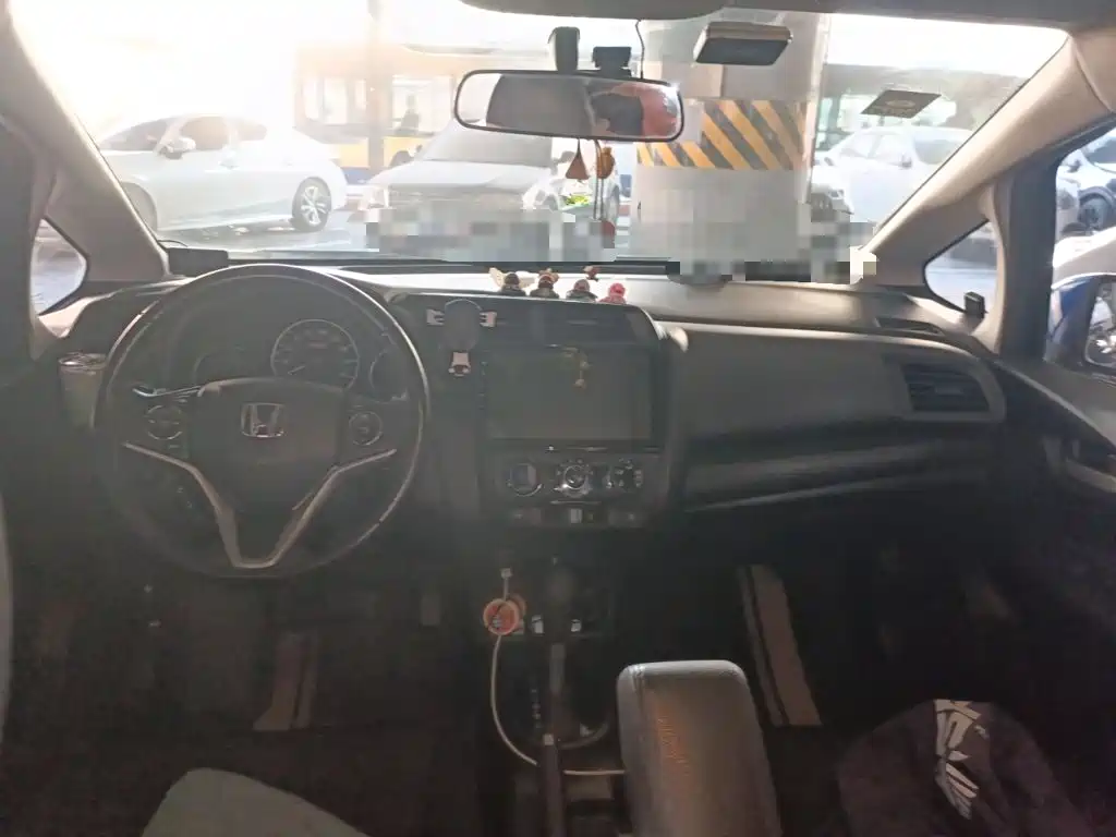 Honda Fit — фото 13
