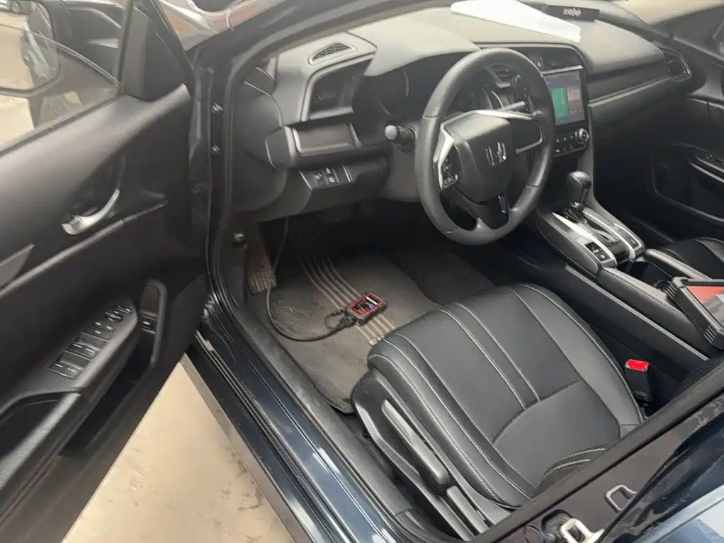 Honda Civic — фото 13